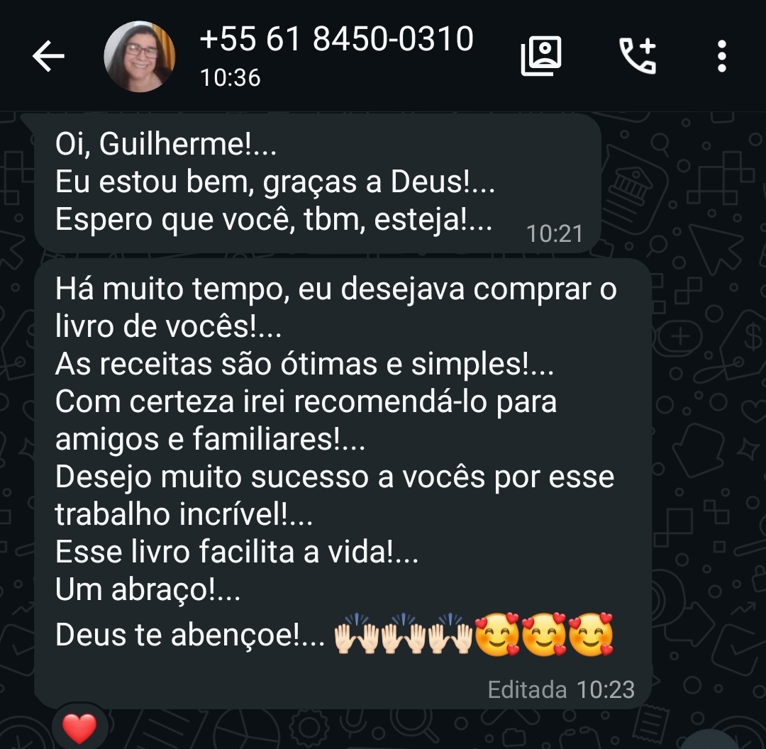 Leitora dizendo que as receitas são ótimas, simples e que o livro facilita a vida